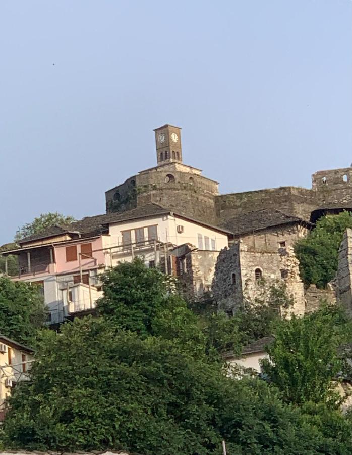 Christina'S House With 2 Bedrooms And Free Parking Gjirokastër Esterno foto