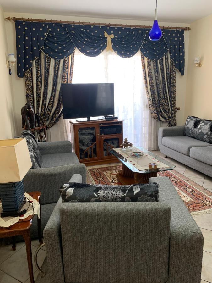 Christina'S House With 2 Bedrooms And Free Parking Gjirokastër Esterno foto